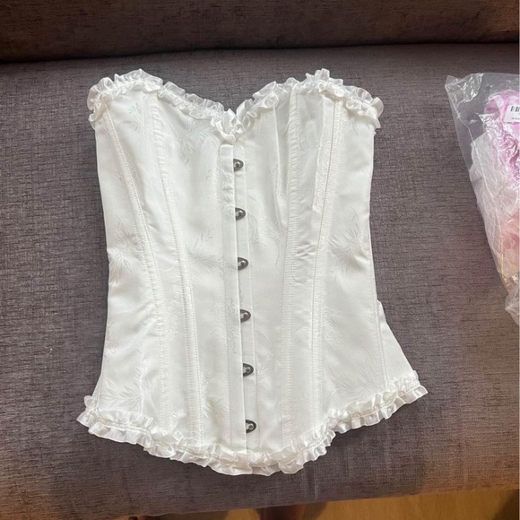 White Corset - Picture 1 of 2
